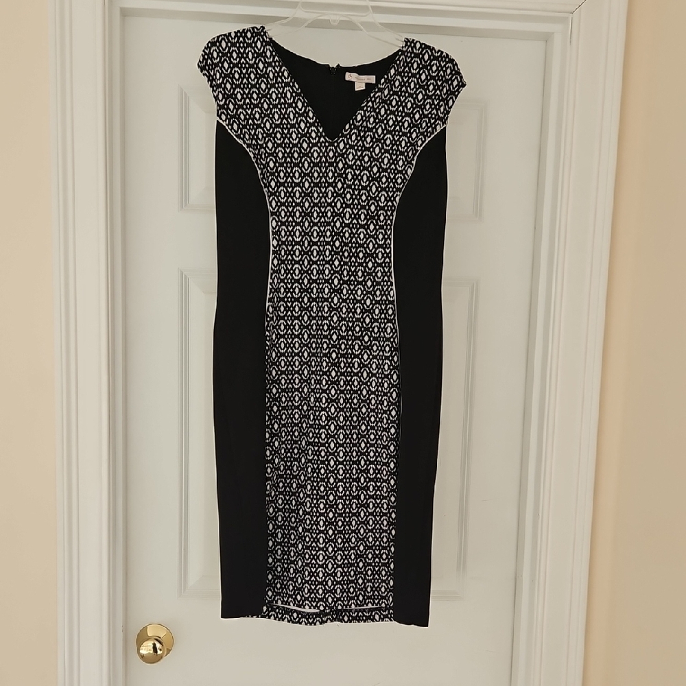 Chic Black and White Patterned Midi Dress